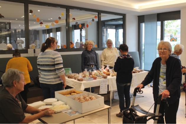 Malsch: BewohnerInnen und Gäste auf dem Herbst-Basar.