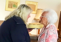 Bad Salzschlirf Hundertster Geburstag Erna Tilli 7.jpg