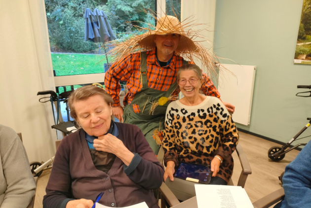 Bensheim: BewohnerInnen und Mitarbeiter beim Erntedankfest.